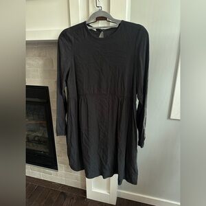 Lost in layers Black Long Sleeve Sheath Dress| size xs